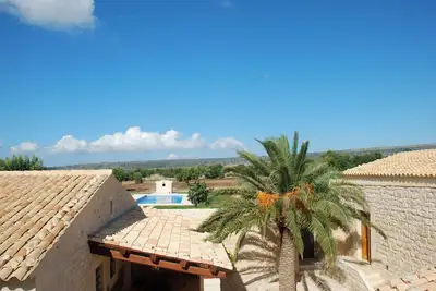 Image de Beautiful Baglio in large private estate on the South East coast of Sicily