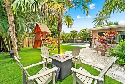 Image de Luxury Retreat near Beach, Heated Pool, Hot Tub & Games