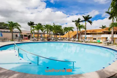 Apto em Resort Internacional diRoma com Piscina