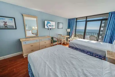 Image de High Floor Studio, Oceanfront, Heated Pools, Views