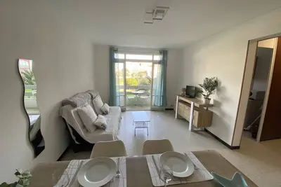 Image de Appartement T2 avec parking sécurisé à 50 m de la plage 4sol142