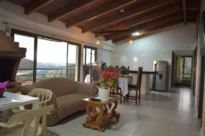 Image de Country Cabin with Lake View and Campfire Area