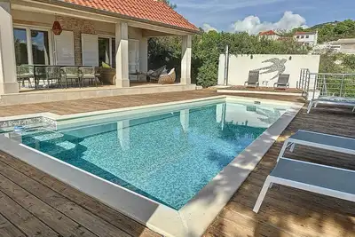 Image de Villa Lastavica - piscine - grand jardin - plage à pied