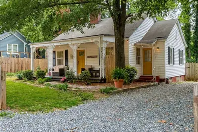 Image de Cozy Cottage* 2br 3 Beds Near Uptown & Clt Airport