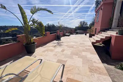 Image de Nice-Château de cremat Bas de villa 3 p avec 200 m2 d’extérieur et jacuzzi