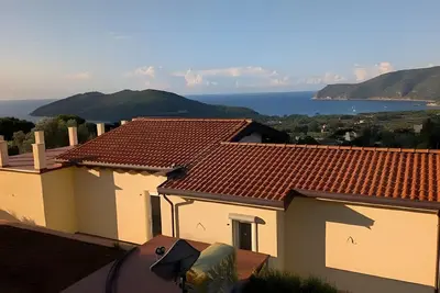 Image de Appartement 'Adriana Bilocale' avec Vue Mer, Wi-Fi et Climatisation