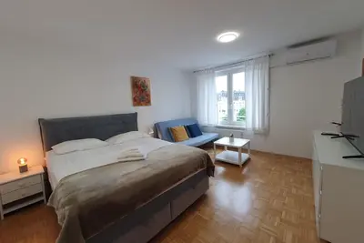 Image de Zala Studio Apartment Tour As / quiet area, with Ac, free garage and WiFi