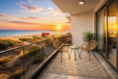 Image de Cozy 1-bedroom apartment in serene Năvodari with Ac, near beach, seaview