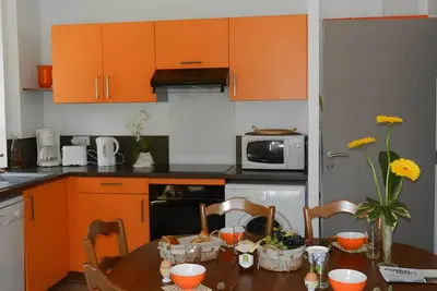 Image de Le Gite « La Bastide Des Monge - Gîte Lola » avec vue montagne, Wi-Fi, climatisation