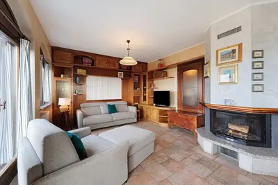 Image de Appartement « Villa Bruno Selvago à Lessona » avec vue montagne, Wi-Fi et climatisation