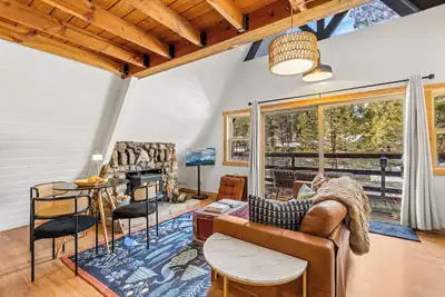 Image de Charming A-frame cabin with Ac in beautiful Flagstaff