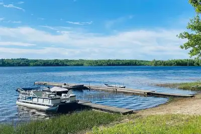 Image de Bailey's Cottages (#1) Lake-front cabin