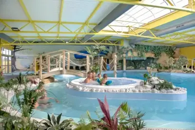 Image de ZEcamping 5 étoiles animé espace aquatique locatif Tv Bbq 27m2