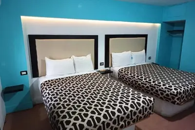 Image de Two Rooms, Four Beds: Perfect Setup for Friends, Family, or Group Adventures