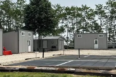 Image de Cozy tiny cabin 1 mile from Long Branch state parks Marina, Beach & Boat Ramp