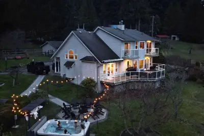 Waterfront House with Private Beach Access