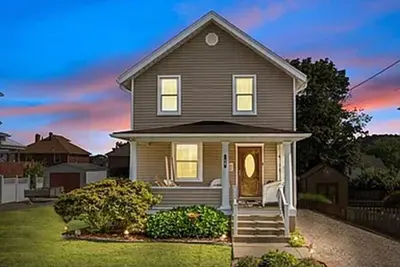 Image de Fabulous 2-bedroom, 2-bath house with Ac in historic Pittsburgh