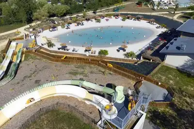Image de ZEcamping 4* animé parc aquatique locatif Tv Lv Bbq 36m2 4 pers