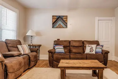 Image de Charming 3-bedroom townhome in quiet Bad Axe neighborhood