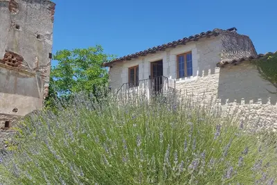 Image de Cosy gite with log burner for two in the Golden triangle Tarn