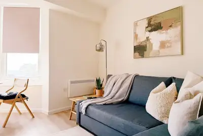 Image de Stylish & Serene | Seaview 1-Bed Central Flat