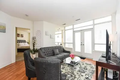 Image de PlanURstay - Amazing 2br & 2bth - Near Square One Mall