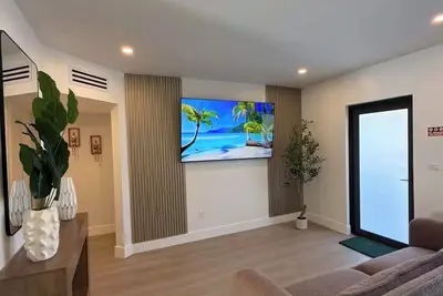 76 Rincon tropical in Miami