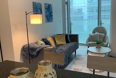 Image de Luxury 2-Bed Escape in the Heart of Downtown Toronto