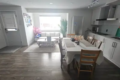 Image de 3br Walk-out Retreat-Quiet Country Hills Location