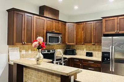 Image de 1 Bedroom plus den apartment, Best for comfortable, and calm stays