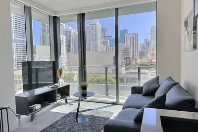 Image de Brand New Downtown Studio - Prime Location