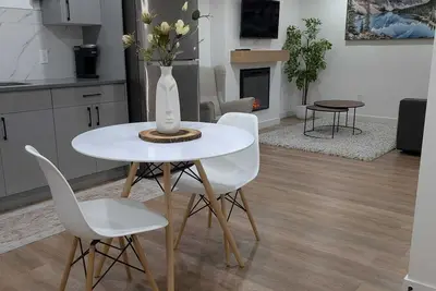 Image de Cozy Private Suite Near Calgary | Easy Drive to Banff