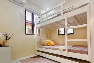 Image de Cozy 2-bedroom house in tranquil Dasmariñas with Ac