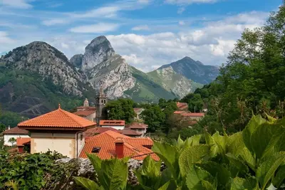 Image de Ideal Para Descansar O Hacer Turismo Con La Familia Y Amigos.