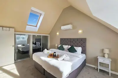 Image de The Cobblestone Townhouse by Fortuna Property Portfolio