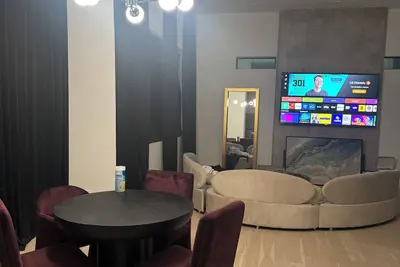 Image de Cozy 2-bedroom townhome in Houston Galleria area, family friendly.