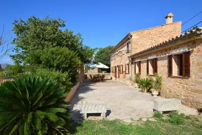 Image de Traditional Majorcan finca near the beach