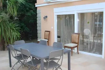 Image de Courtille Plage - Écrin de nature en bord de mer à Fréjus