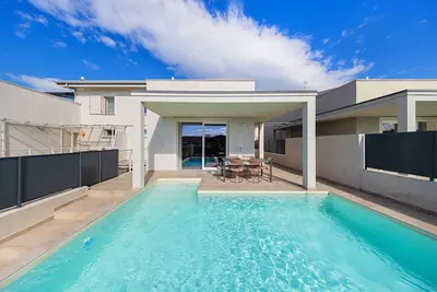 Image de Luxury villa with private pool