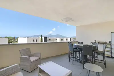 Image de Appartement « Chez Valérie » avec vue mer, balcon et climatisation