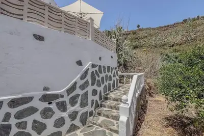 Image de Beautiful Country House with Terrace