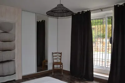 Image de Gite de la voie ferrée Maison spacieuse + piscine privée dans le Beaujolais vert