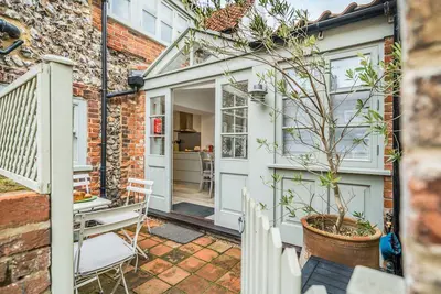 Image de Lavender Cottage - sleeps 5 guests  in 3 bedrooms