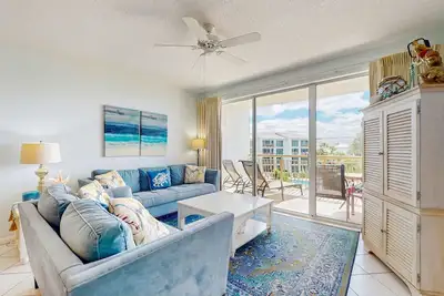 Image de Spacious getaway with Gulf view, beach access, tennis & pickleball