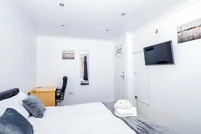 Image de Manchester City Deluxe 4-Bed, near Etihad & C0-0p, Sleeps 9