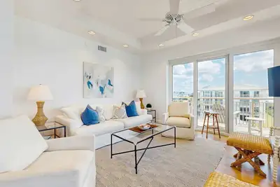 Image de Lavish High Pointe condo with resort pool, amazing ocean view & pickleball