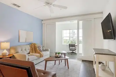 Landing | Chic 2bd, Game Room, Gym