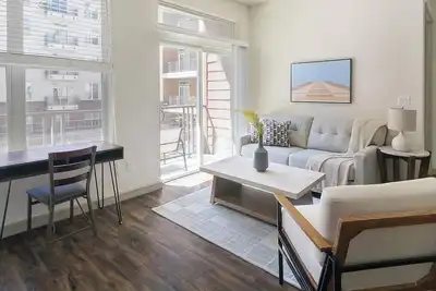 Image de Landing | Spectacular 2bd, Gym, Courtyard