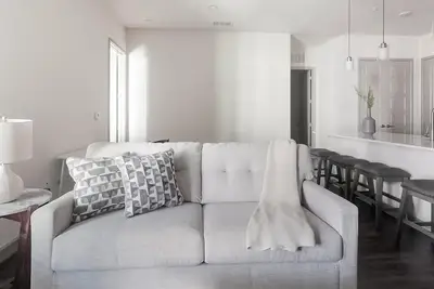 Image de Landing | Chic 2bd, Clubhouse, Game Room