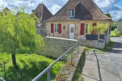 Image de Gîte le pigeonnier avec jardin clos, entre padirac et rocamadour
